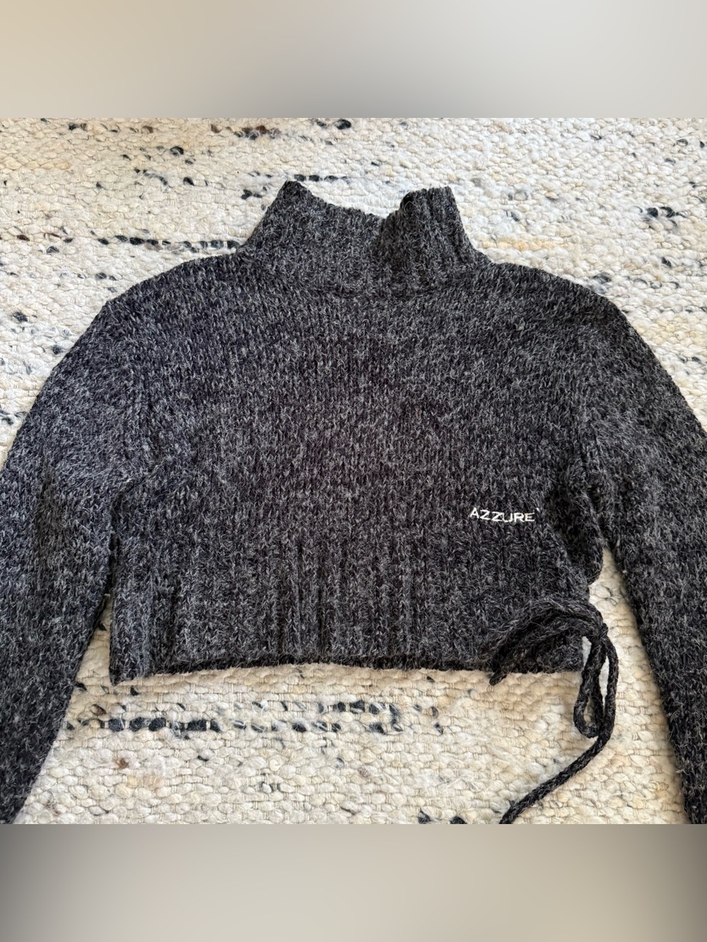 Azzure Denim Women’s Cropped Sweater Size XL